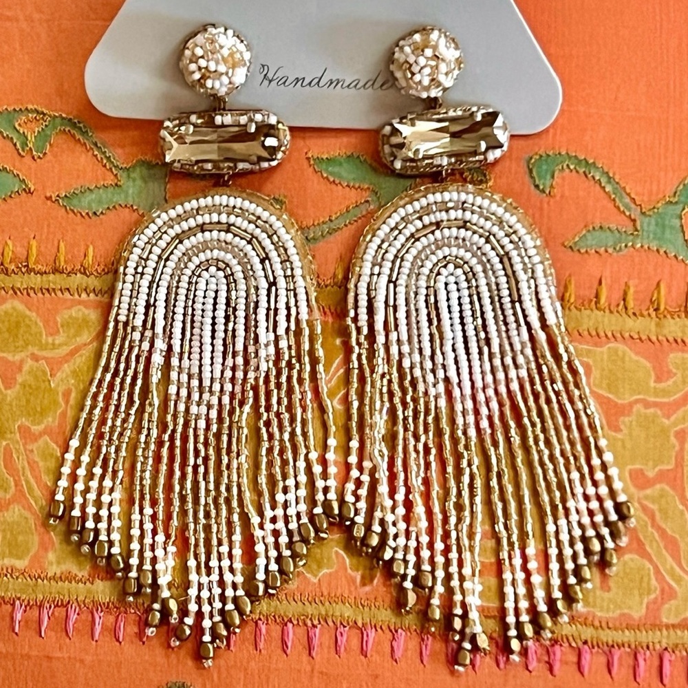 🌺🎉HP🎉🌺 NWT Deepa Gurnani Luxe Beaded Fringe Chandeliers - Picture 2 of 16